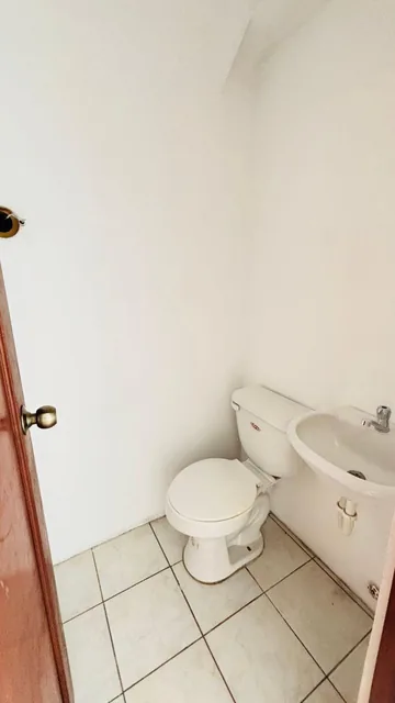 Vendo Casa de Dos Plantas en La Urbanización Metropolis, Guayas — imagen 4