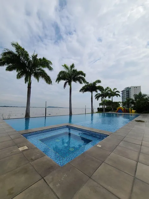 Casa Al Lago en Venta Urb. Blue Bay, Mocoli, Guayas — imagen 3