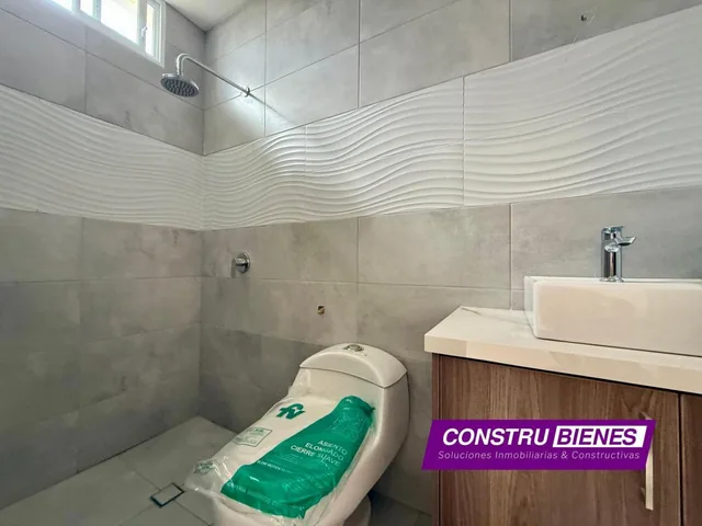Casas de 1 Piso en Urbanización Villa Real Cerca Playas de Manta, Manabí — imagen 4
