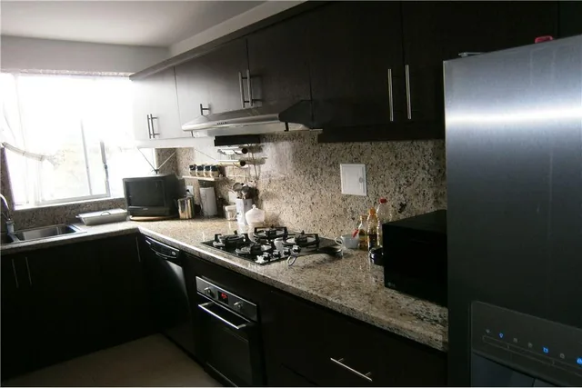 Luz y Espacio! 150 m² con Acabados de Lujo en El Batán Alto — imagen 3