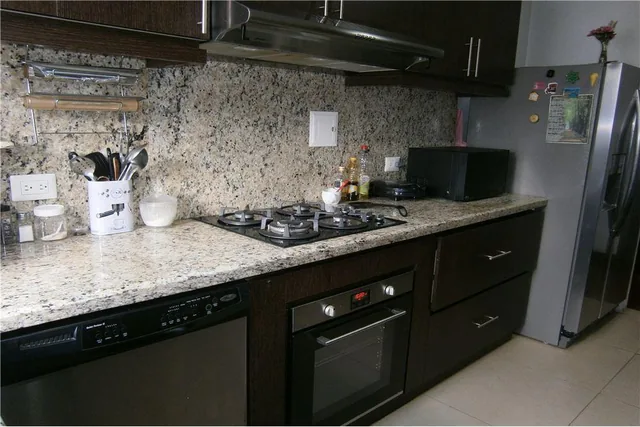 Luz y Espacio! 150 m² con Acabados de Lujo en El Batán Alto — imagen 2