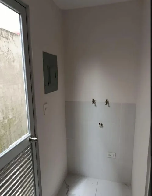 Vendo o Alquilo Casa de Estreno Urb. Millennium Village, Guayas — imagen 5