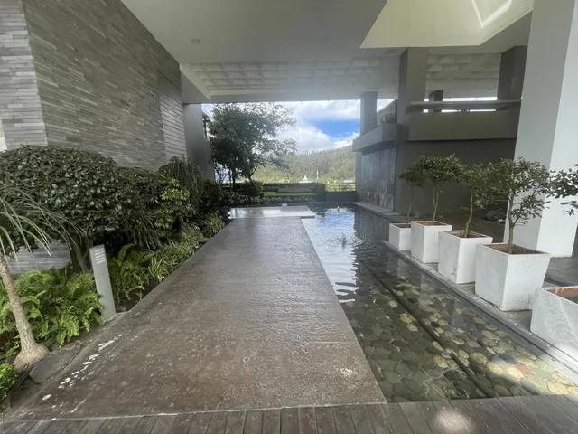 Venta Amplia Oficina de Dos Niveles Lomas de Monteserrin — imagen 5