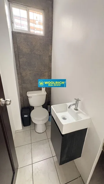 Urbanización Metropolis, Vendo Casa 2 Pisos, 3 Dorm, 3 Banos, 2 Parqueos, 105 m², Guayas — imagen 3