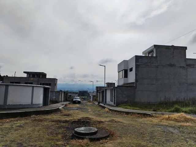 Valle de Los Chillos Terreno en Venta Dentro de Conjunto Sector La Salle Conocoto — imagen 3