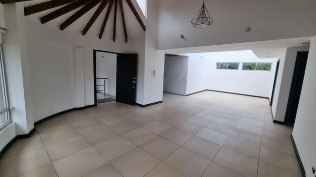 Oportunidad Departamento en Venta Tumbaco 168 m² — imagen 4