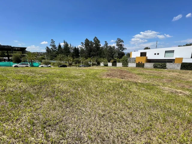 Venta Terreno Precio de Oportunidad La Ceramica Tumbaco — imagen 2