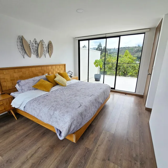 Casa en Venta de 4 Habitacion en El Sector Norte de Ambato, Tungurahua — imagen 3