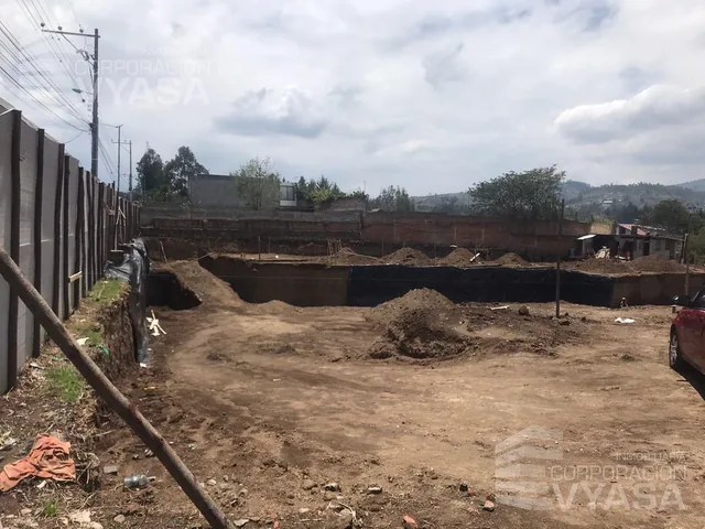 Tumbaco - Tola Chica, Casa de 137 m², 3 Pisos - Venta en Conjunto (C - 15) — imagen 2