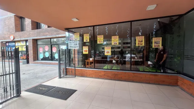Vendo Local Comercial Cualquier Negocio — imagen 4