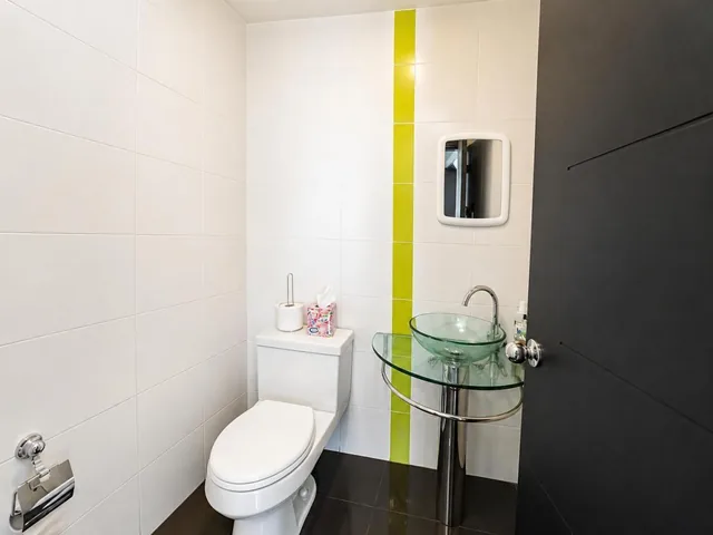 Cwu. Venta Oficina 40 m² - Sector Quito Tenis — imagen 2