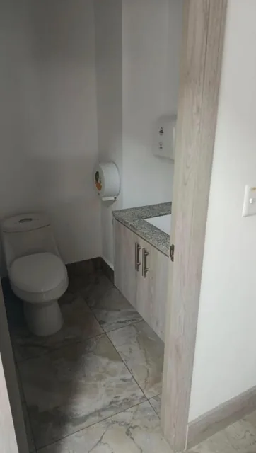 Oficina de Venta, 100 m² Edificio Corporativo, Tamayo y Baquerizo Moreno — imagen 4