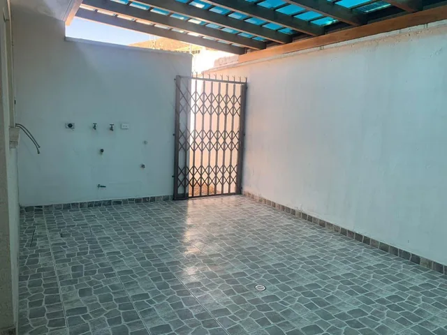 Mitad del Mundo Venta Casa en Dos Plantas, Dentro Urbanizacion, y Esta Dentro de un Conjunto — imagen 5