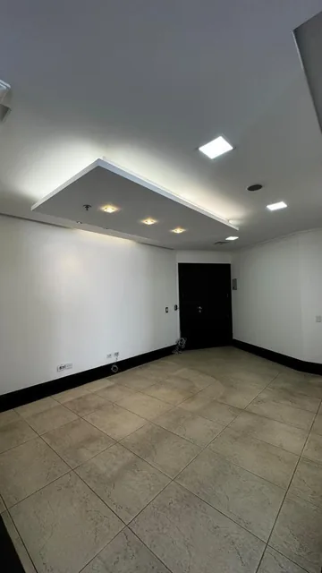 Oficina en Renta y Venta Centro Norte, Piso Alto con Vista San Iganacio y 12 de Octubre. Provincia de Pichincha — imagen 4