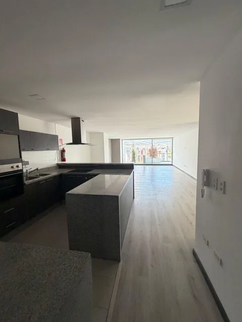 Hermoso Departamento de Venta Sector González Suárez — imagen 2