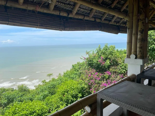 Venta Casa Canoa 130 m Mas Terreno 4.600 m Preciosa Vista $150.000, Manabí — imagen 5