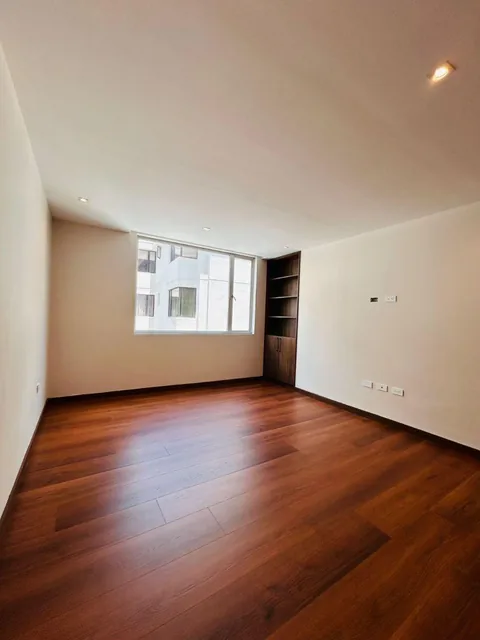 Departamento de 170 m² con 3 Habitaciones en Venta en Quito Tenis — imagen 3