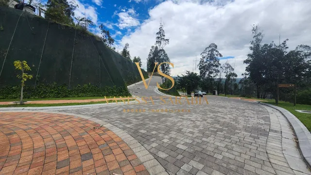 Terreno de 1137 m² en Venta en Urbanización Privada en Cumbayá — imagen 4