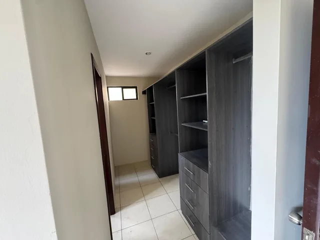 En Venta Casa de 3 Dorm. en Urb. Villa Club. Guayas — imagen 3