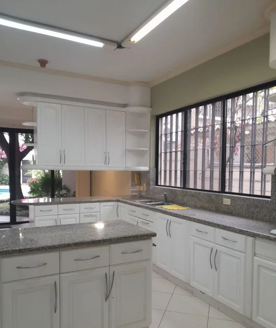 13. - Venta de Espectacular Casa en Urb. Los Olivos - Ceibos, Guayas — imagen 2