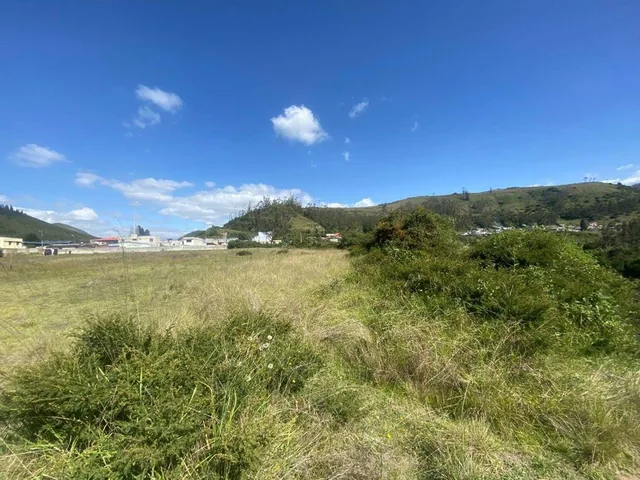 Oportunidad Venta de Macrolote Centro de Calacali — imagen 2