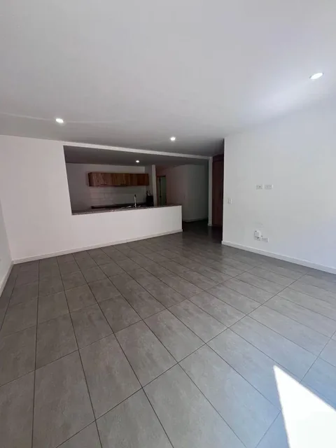 Hermoso Departamento de Venta en El Sector de La Bosmediano — imagen 5