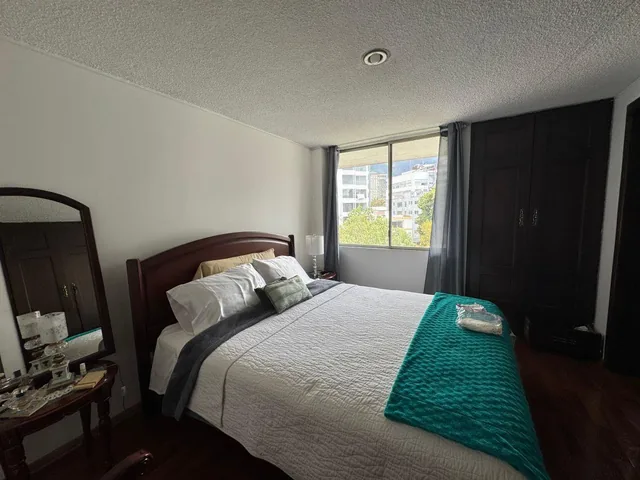 Oportunidad Venta Dpto 120 m². La Carolina. Provincia de Pichincha — imagen 2