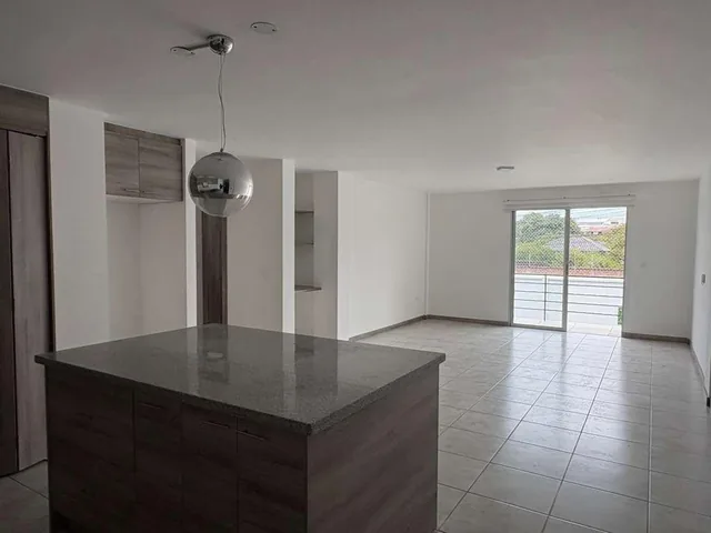 Vendo Departamento de 90 m² Dos Dorm. en La Villa Vega - Tumbaco — imagen 4