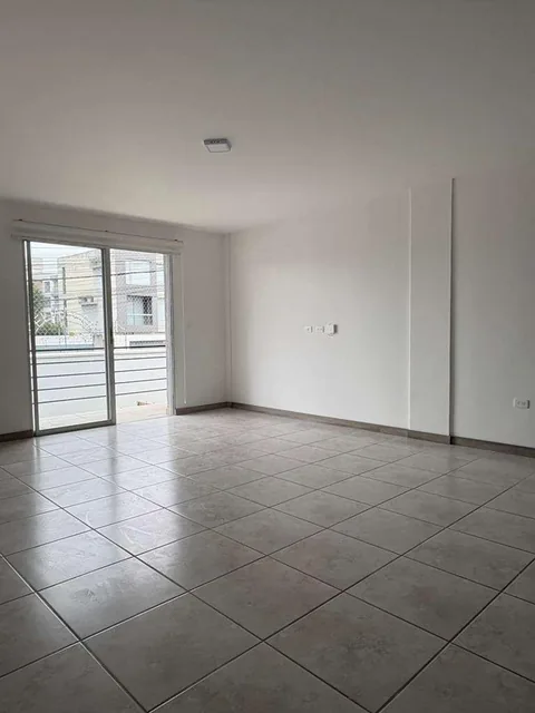 Vendo Departamento de 90 m² Dos Dorm. en La Villa Vega - Tumbaco — imagen 2