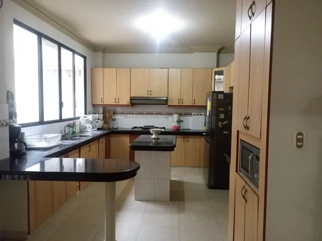 Casa de Venta en Acuarela del Río, Norte de Guayaquil, 5 Dorm.. Guayas — imagen 4