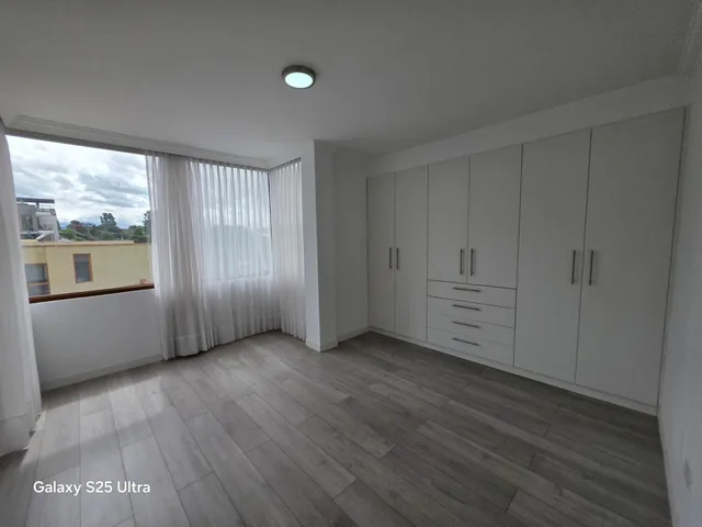 Departamento Remodelado de Venta Cumbaya Colegio Menor — imagen 2