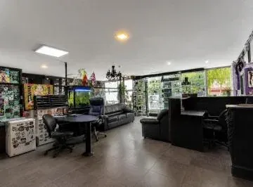¡Local Comercial en Venta! av. 6 de Diciembre y Jerónimo Carrión – Quito — imagen 2