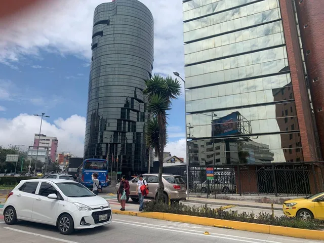 Coruña Venta Terreno Esquinero 332 m² La Coruña y Colon, Se Encuentra Rentado con un Buen Retorno — imagen 2