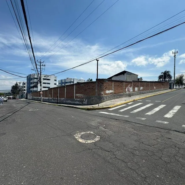 Arriendo Terreno Esquinero Ponciano Alto - Carcelen — imagen 2