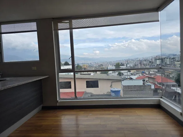 Venta Departamento en Quito Sector Monteserrín a Una Cuadra de Las Azucenas — imagen 4