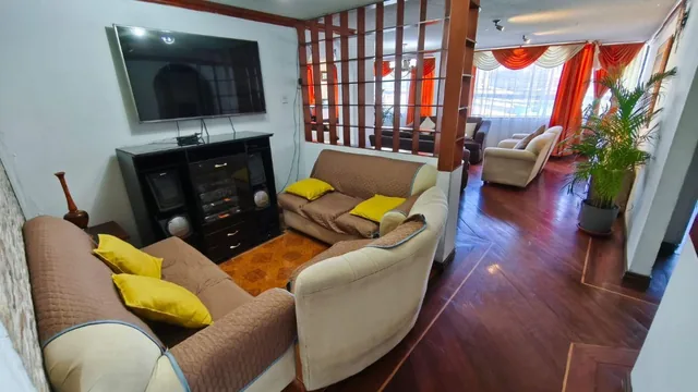 Venta de Casa Rentera El Condado — imagen 3