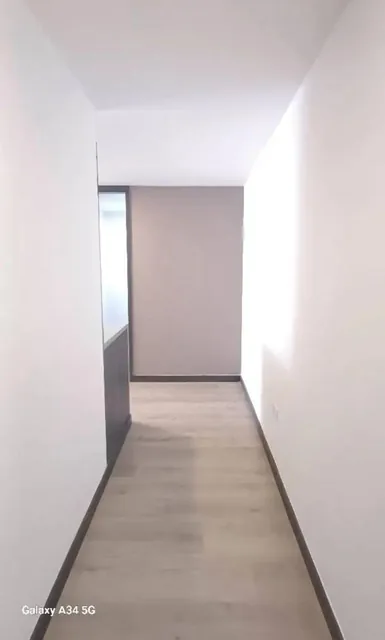 En Venta Departamento 2 Habitaciones, 2 Garajes, Terraza, Balcon _ González Suarez — imagen 4