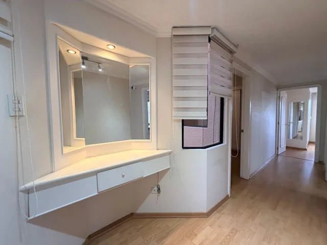 En Venta Departamento Monteserrin 3 Habitaciones 2 Estacionamientos — imagen 4