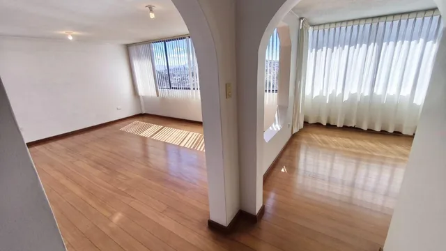 Casa con Amplio Terreno en Venta en La Occidental — imagen 2