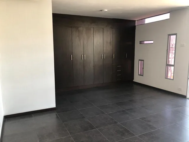 Vendo Cumbayá, Lindo Duplex, 224 m², 2 Dorm. Cerca del Parque de Cumbayá, Excelente Ubicación! — imagen 2