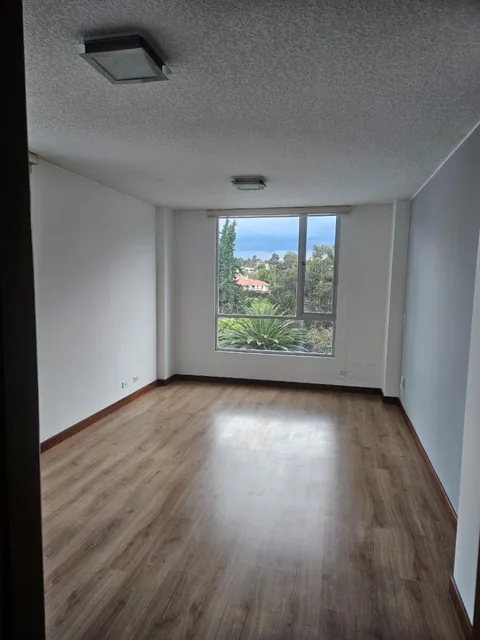 Cumbaya, Cerca de Usfq,, 3 Dorm., Linda Vista. Conjunto Cerrado, Piscina, Seguridad 24/7 — imagen 5