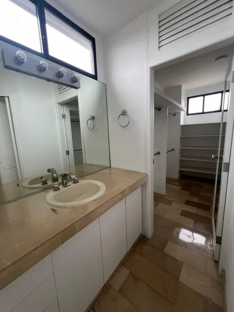 En Venta Departamento con Vista 2do Piso con Amplia Terraza, Guayas — imagen 5