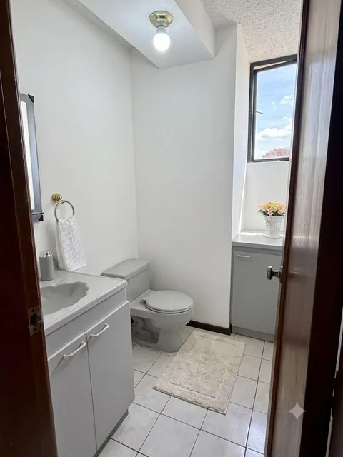 Departamento 4 Dorm. Quicentro Norte — imagen 3