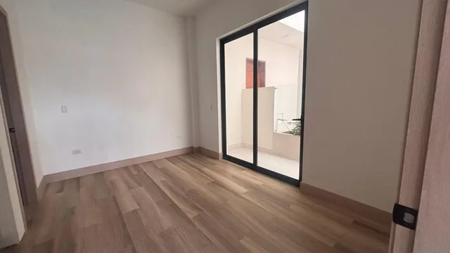 Departamento por Estrenar con Vista y Terraza en Cumbayá — imagen 2