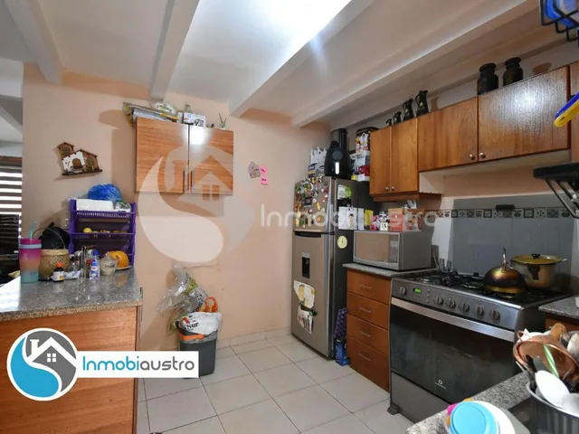 Miravalle, Venta de Casa con Amplio Patio, Azuay — imagen 5
