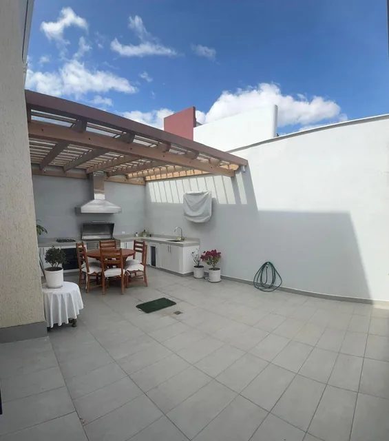 Venta Casa en Conjunto 226 m, 4 Habitaciones, 2 Garages, Mas 1 Suite, Sector El Einstein, Carcelen — imagen 5