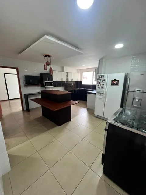 Vendo Oportunidad en Vía a La Costa: Casa con Área 363 m² en Urbanización Los Ángeles, Guayas — imagen 3