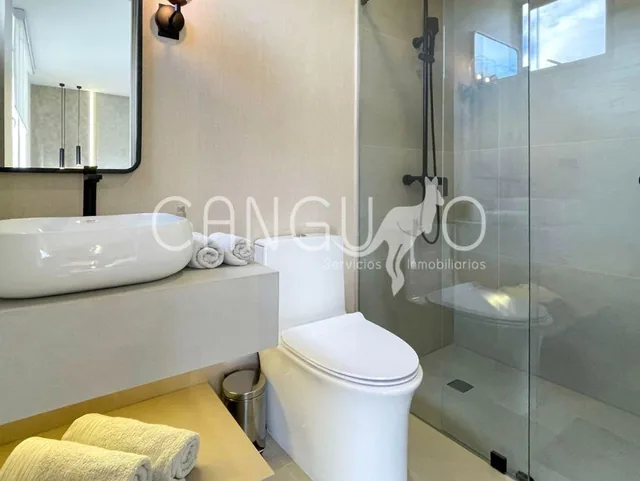 Casa Nueva en Tumbaco con Dormitorio en Planta Baja — imagen 3