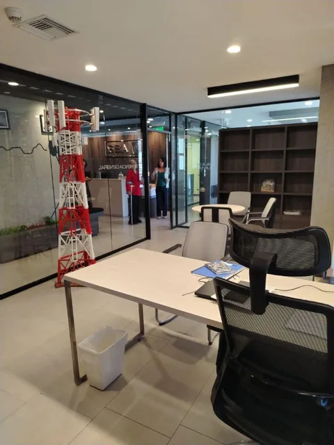 Vendo Oficina Corporativa de 279 m en La Pradera — imagen 2