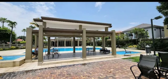 Terreno Bifamiliar en Venta de 660 m² en Samborondon, Guayas — imagen 2
